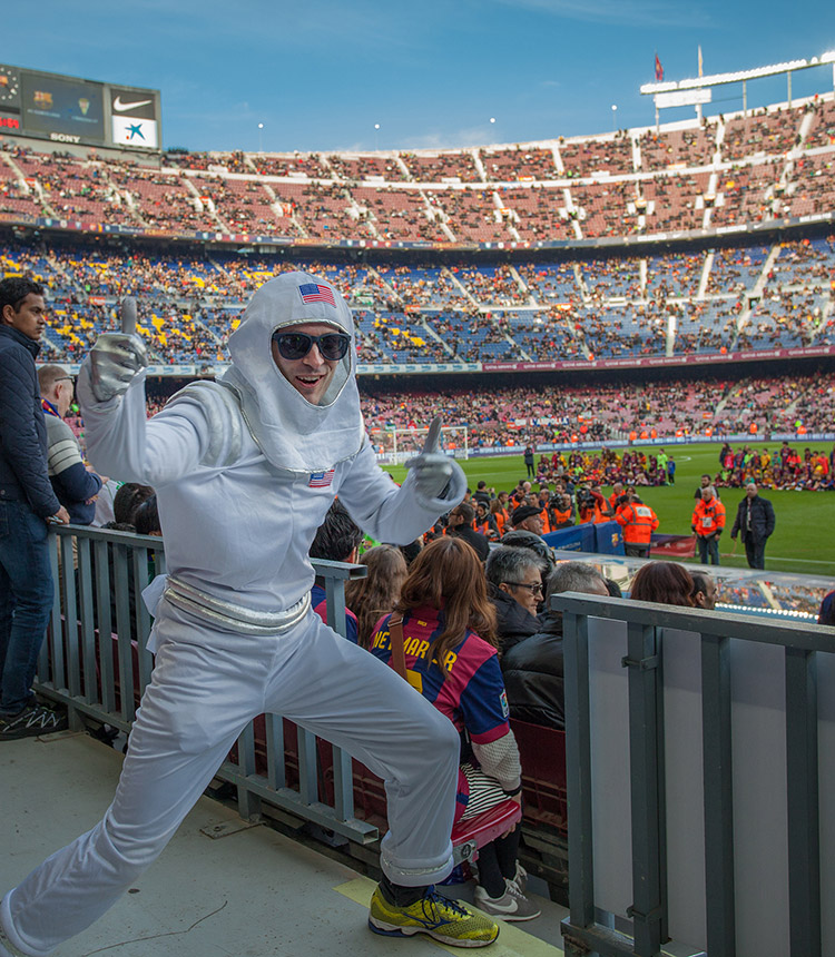 volandino-barcelona-football-stadium-8