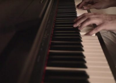 Piano warm-up around popular movie themes